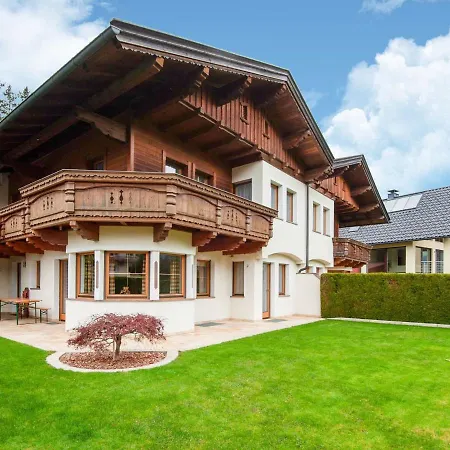 House In With Garden