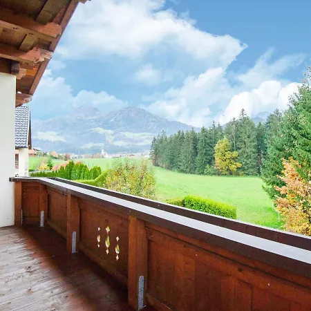 House In With Garden *